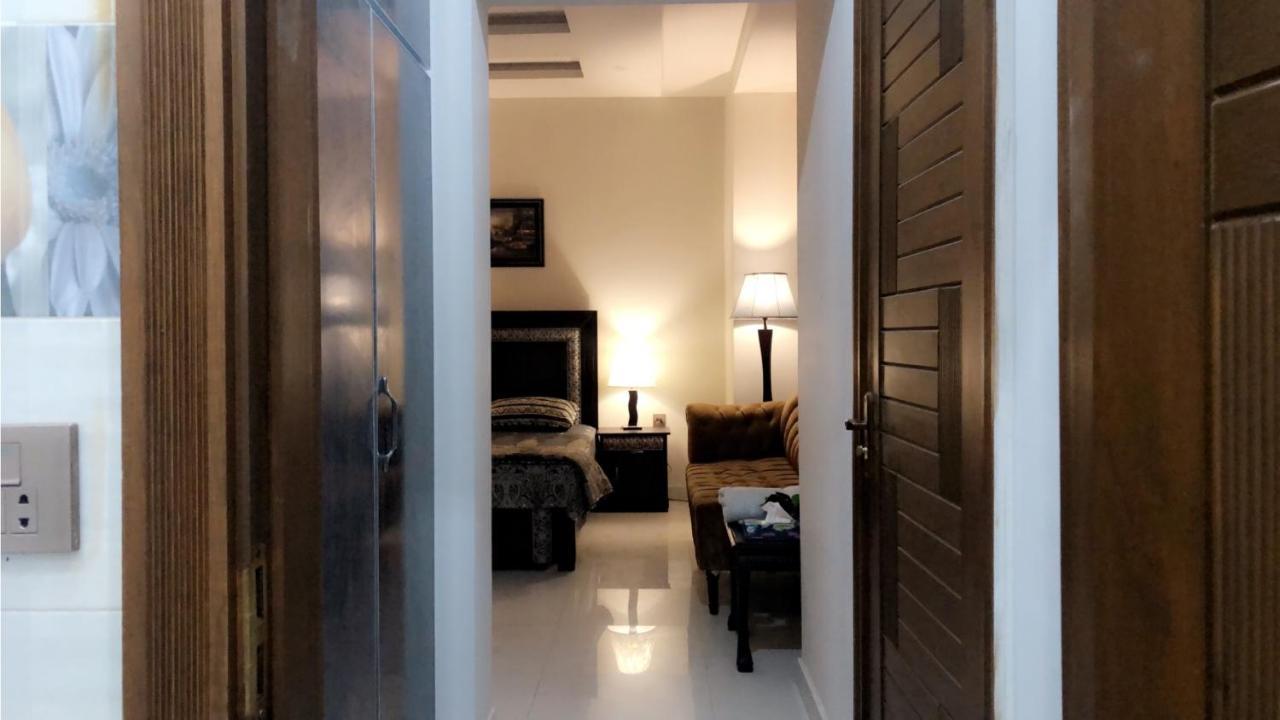 Fully Serviced Holiday Home Near Lyallpur Galleria Faisalabad Exterior photo